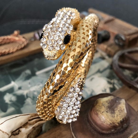 💥LAST ONE💥Gold Snake Bangle - Picture 3 of 7